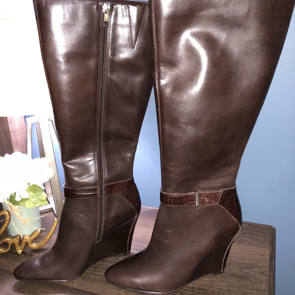 Ann Klein Finley Boots. Size 9.5 narrow.